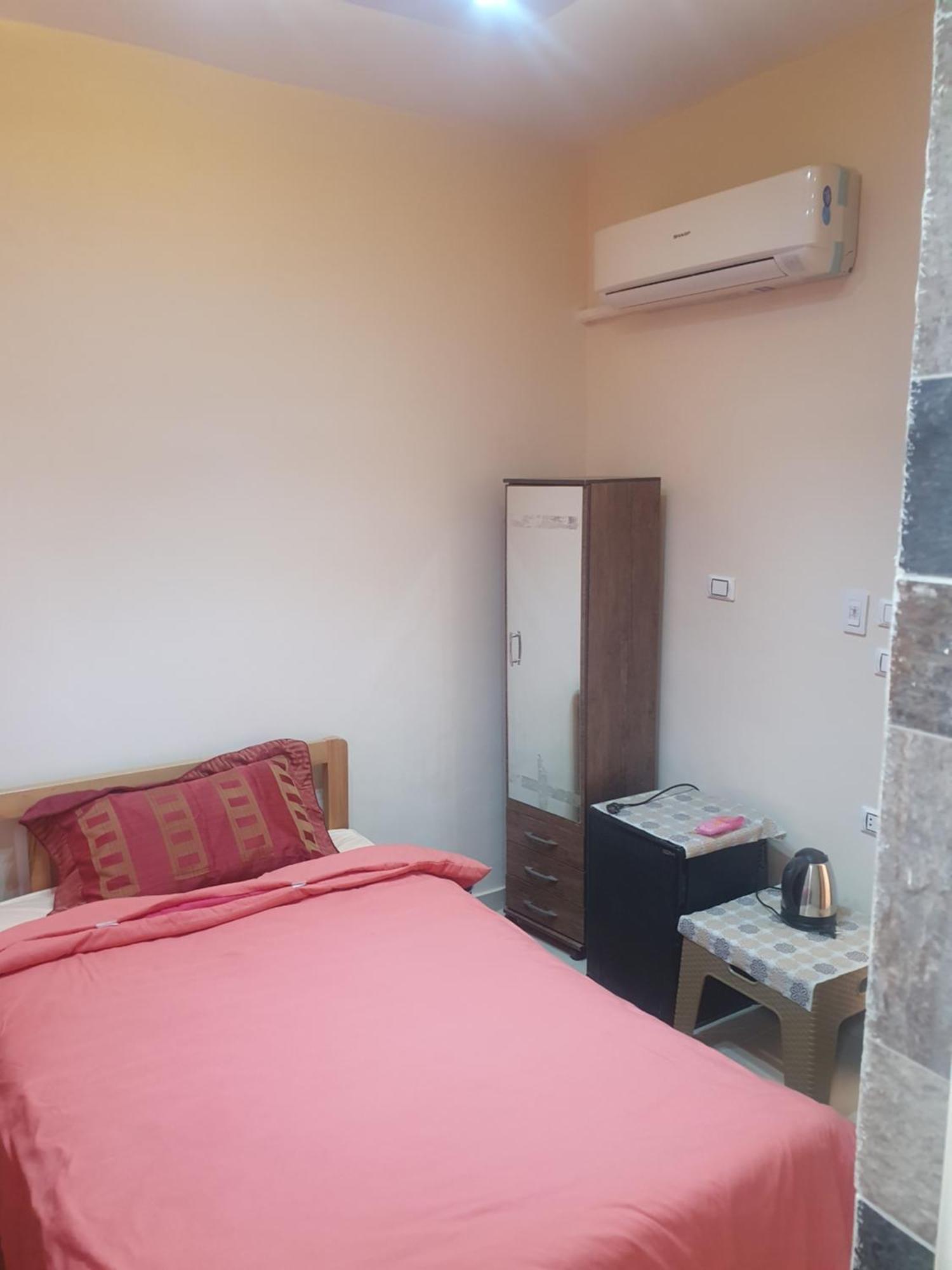 Andy Guest House Pyramids View Kafret el-Gabal Exterior photo